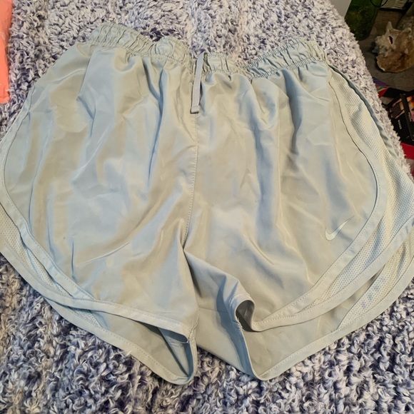 Nike dri fit shorts - Picture 2 of 4